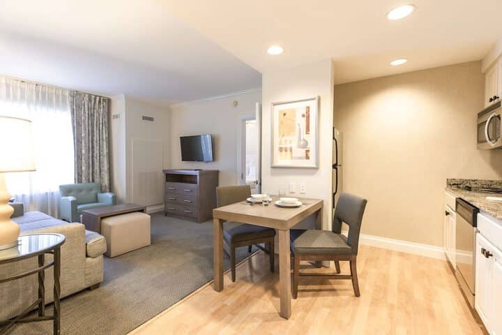Room 20 of 53